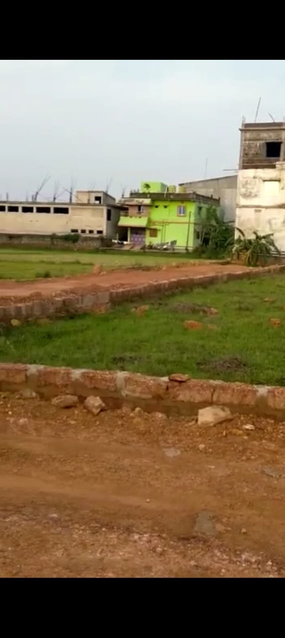 Vacant land available at Jaripada, Paratapnagari Cuttack near Krishnamurty World School